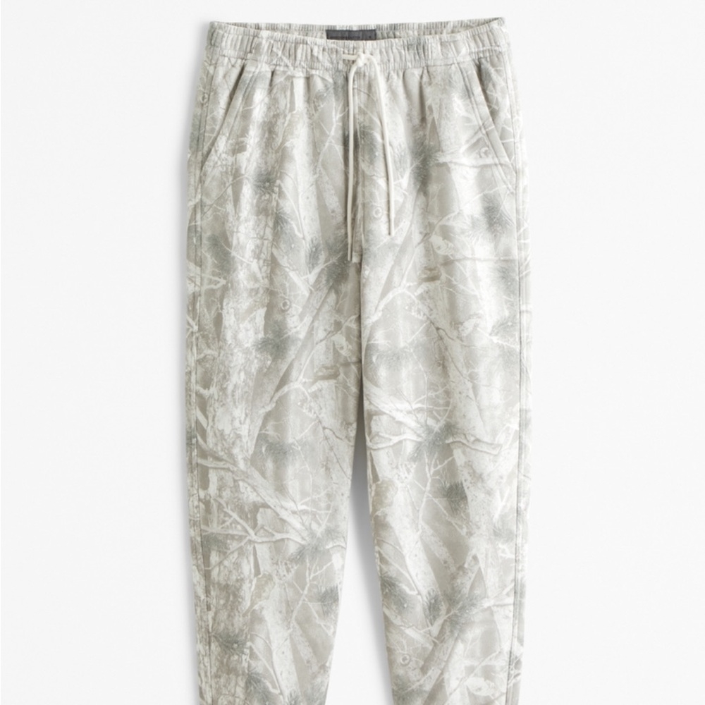 Abercrombie & Fitch Light Gray Camouflage Jogger Sweatpants